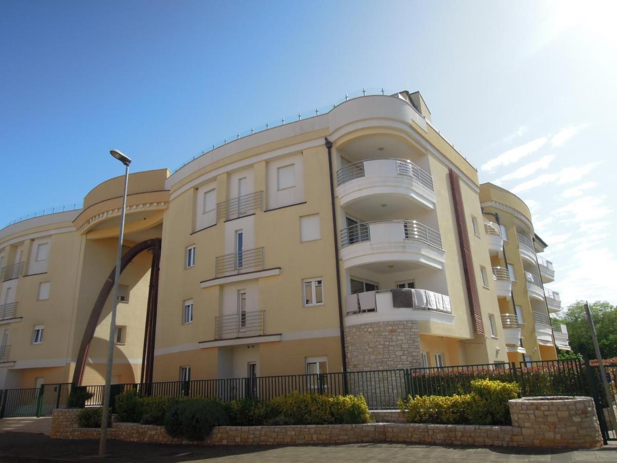 Stella Maris Appartement Умаг Екстериор снимка